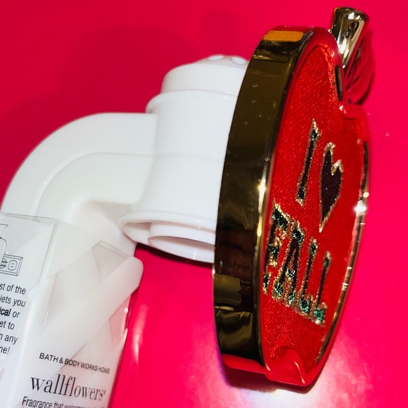 BBW Wallflower Plug-In - Picture 2 of 2